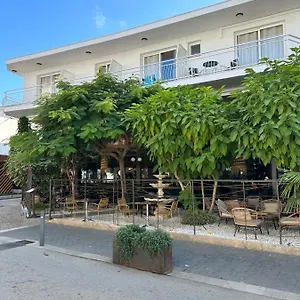 Hotel L'illa